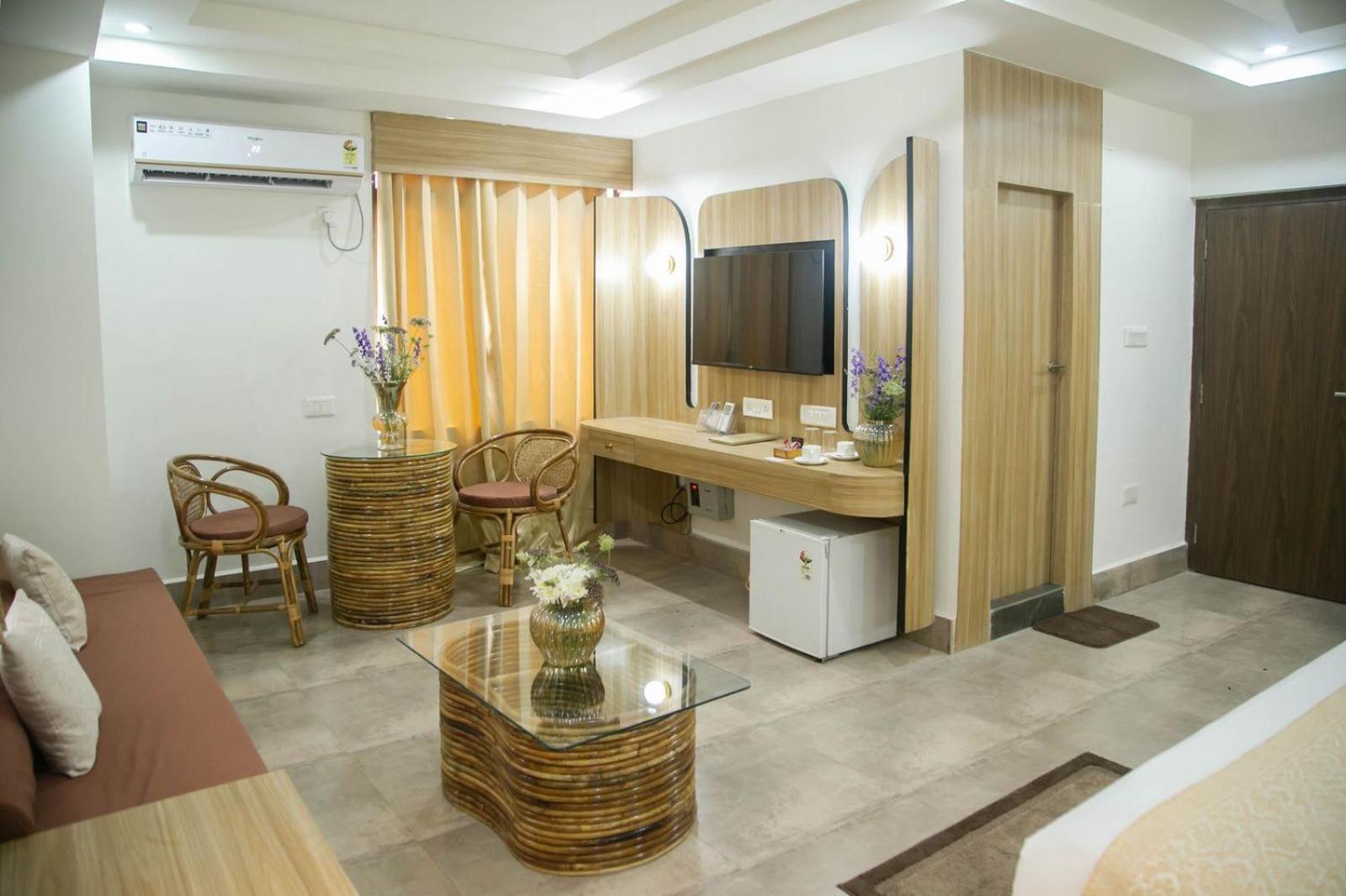 Hotel Lake Shilloi Dimāpur Exterior foto